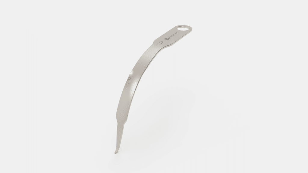 Sharp single prong — medium blade